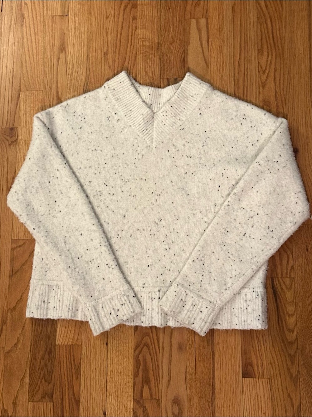 Speckled V Neck Sweater Jessica Simpson